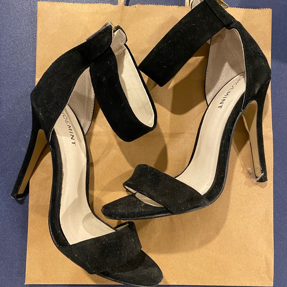 SHOEMINT • Black heels